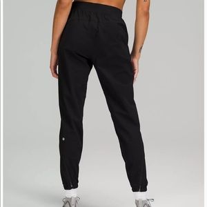 Lululemon Surge Joggers (Women)
